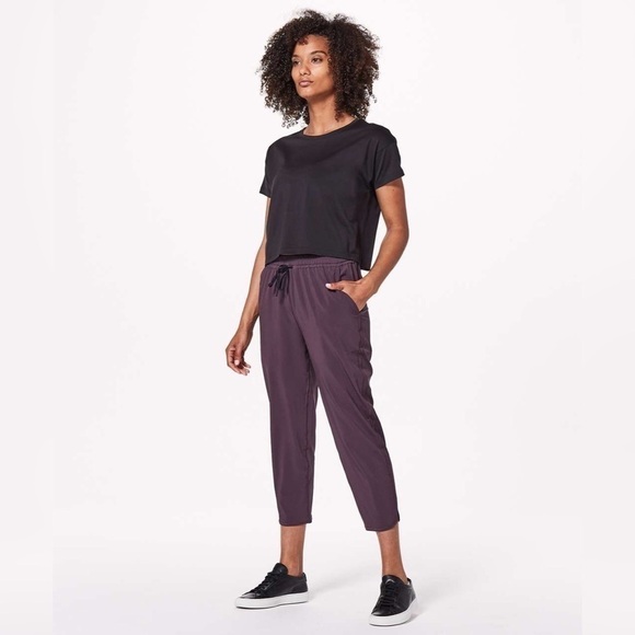 Lululemon | Keep  It Classic Crop Size 4 - Picture 3 of 8